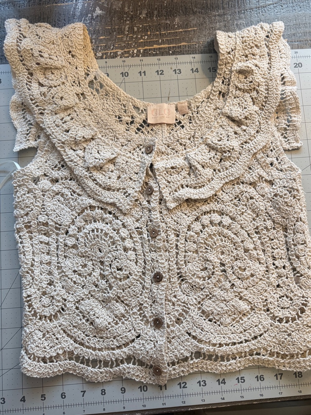 Good Luck Gem Crochet Shell Top in Beige